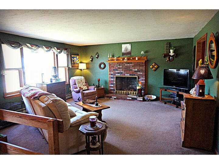 Property Photo:  24 Hemlock Hill Drive  NH 03307 