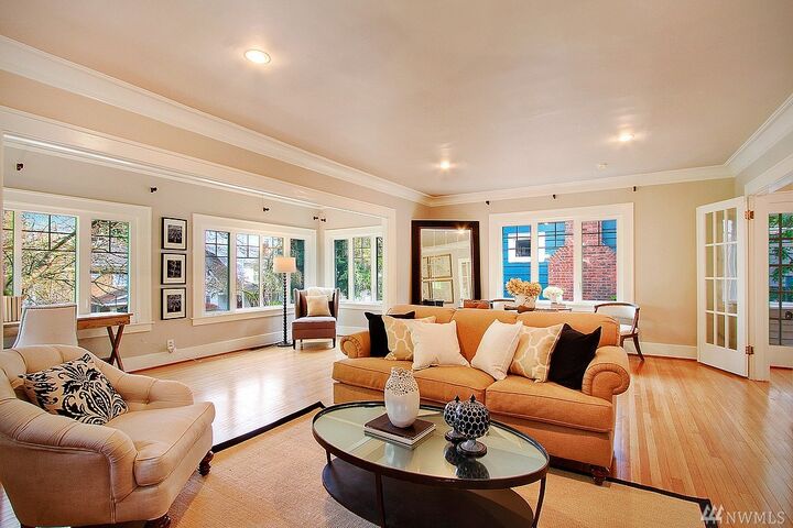 Property Photo: 5031 19th Ave NE WA 98105