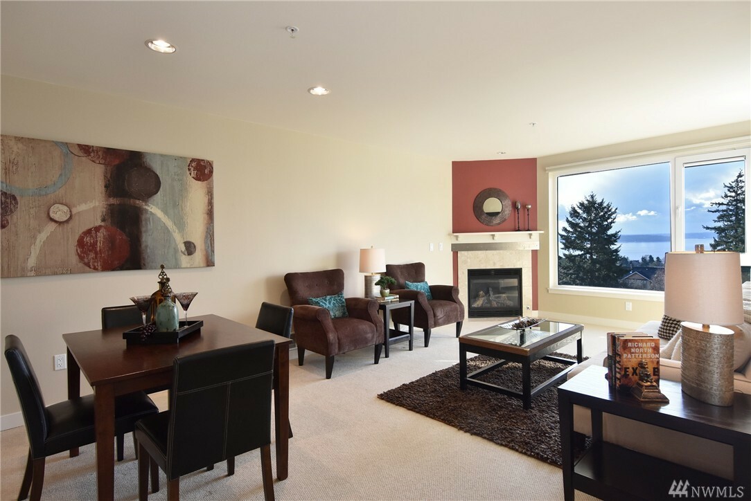 Property Photo: 5001 California Ave SW 308 WA 98136