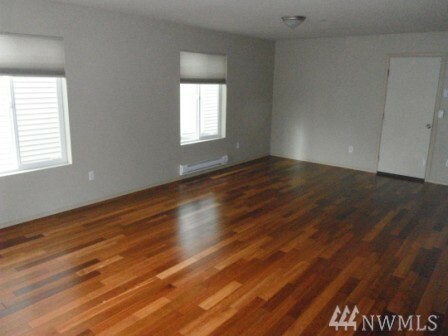 Property Photo:  1427 Packwood Ave  WA 98327 