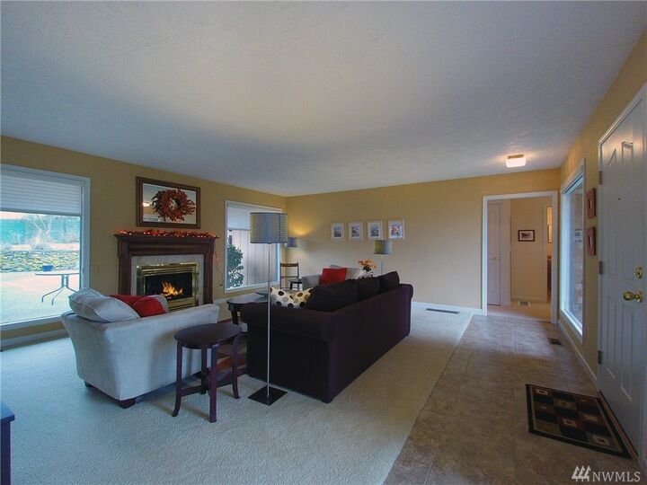 Property Photo: 1020 W 5th St WA 98363