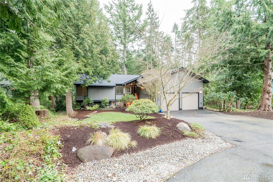 Property Photo:  15111 62nd Ave W  WA 98026 