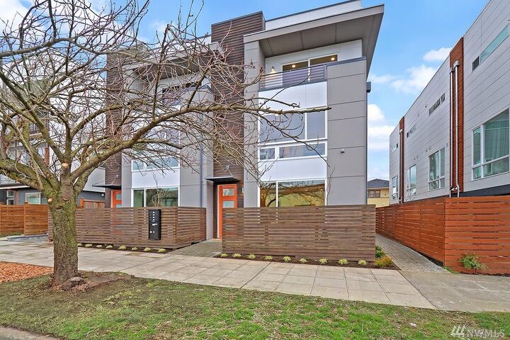 5808 B 14th Ave NW  Seattle WA 98107 photo