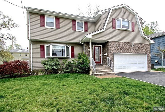 Property Photo:  0-46 Hamlin Court  NJ 07410 