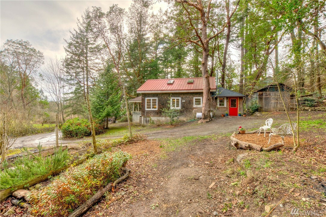 Property Photo:  144 Harrison Point Lane  WA 98245 