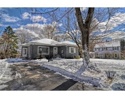 Property Photo:  5 Beech Cir  MA 01810 