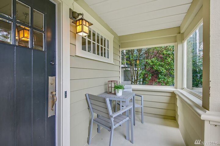 Property Photo: 2219 E Calhoun St WA 98112