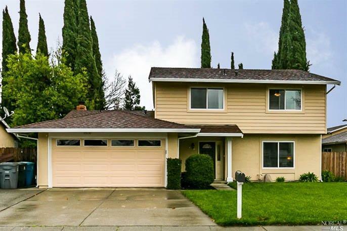 Property Photo:  425 Royal Oaks Drive  CA 95687 