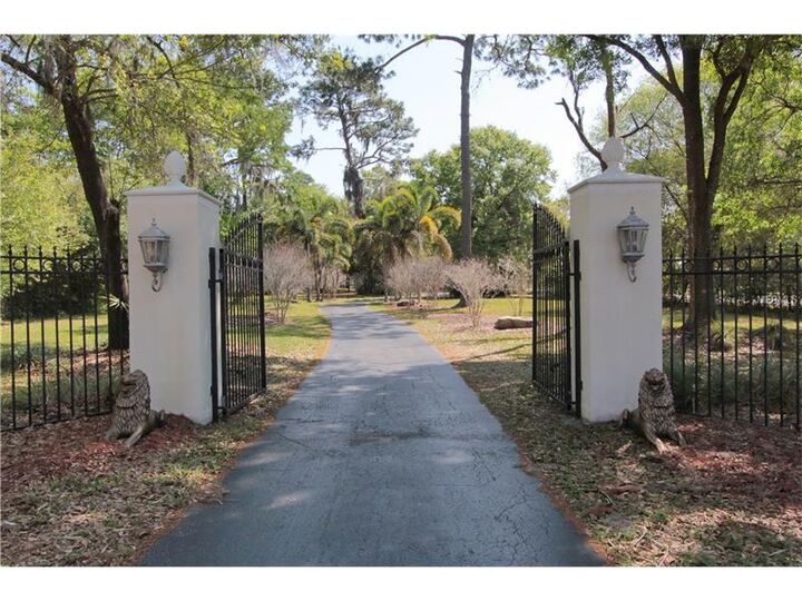 Property Photo:  17905 Crawley Road  FL 33556 