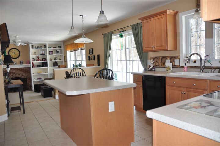 Property Photo:  6 Heron View Drive  NH 03106 