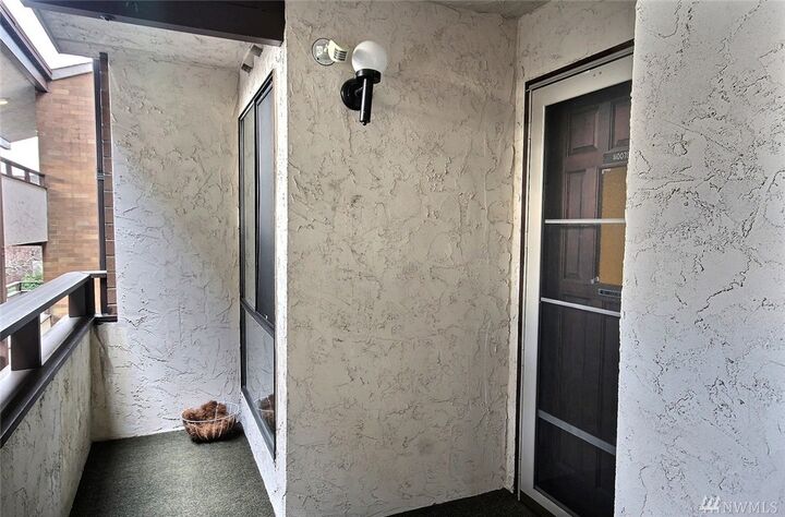 Property Photo:  11007 C Glen Acres Dr S 007C  WA 98168 