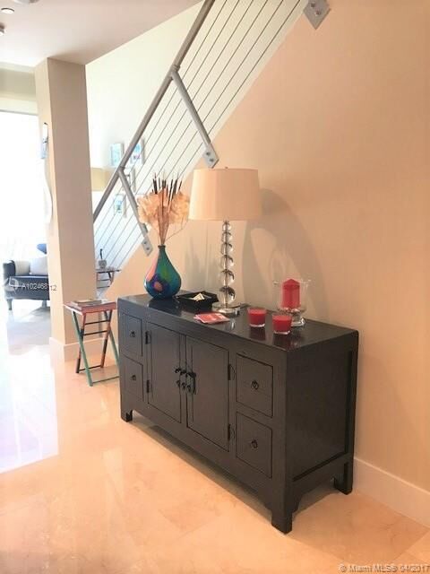 Property Photo:  1060 Brickell Ave 1011  FL 33131 