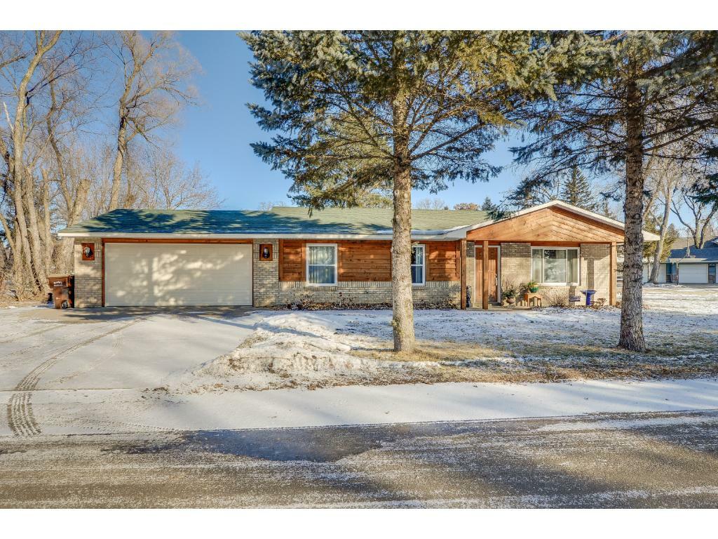 Property Photo:  600 Red Oak Drive  MN 55309 