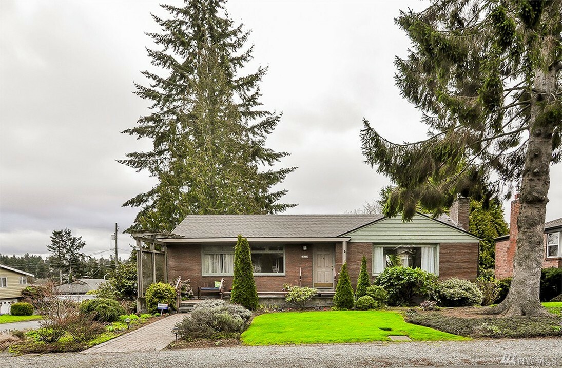 Property Photo:  10354 12th Ave NW  WA 98177 