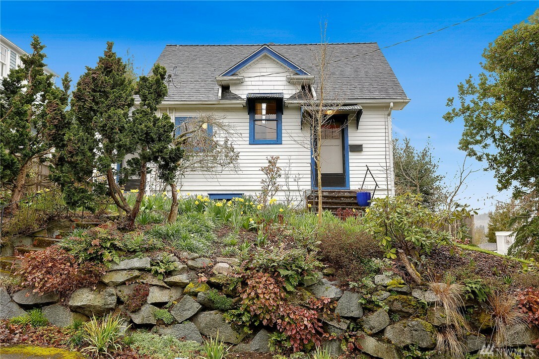 Property Photo: 4765 42nd Ave S WA 98118