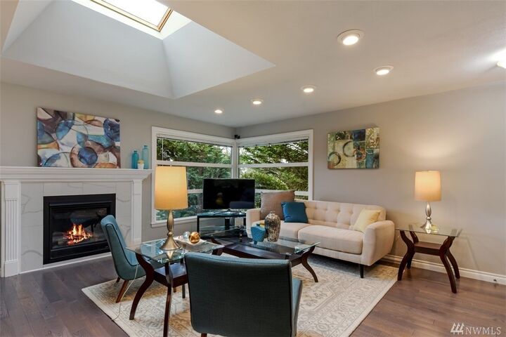 Property Photo:  1330 104th Ave SE  WA 98004 