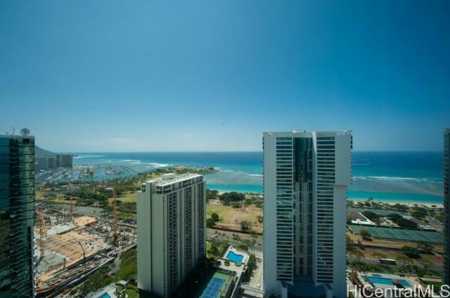 Property Photo: 1189 Waimanu Street 4002 HI 96814