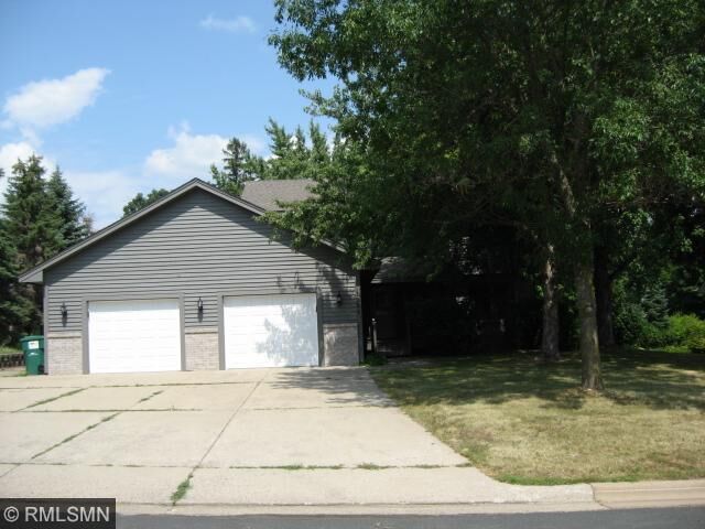 Property Photo: 2001 Westridge Court MN 55313
