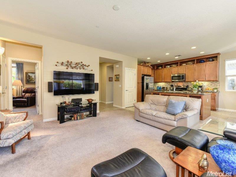 Property Photo:  7431 Chatterton Way  CA 95829 