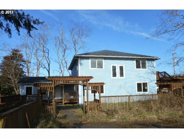 Property Photo: 90885 Hwy 101 OR 97146