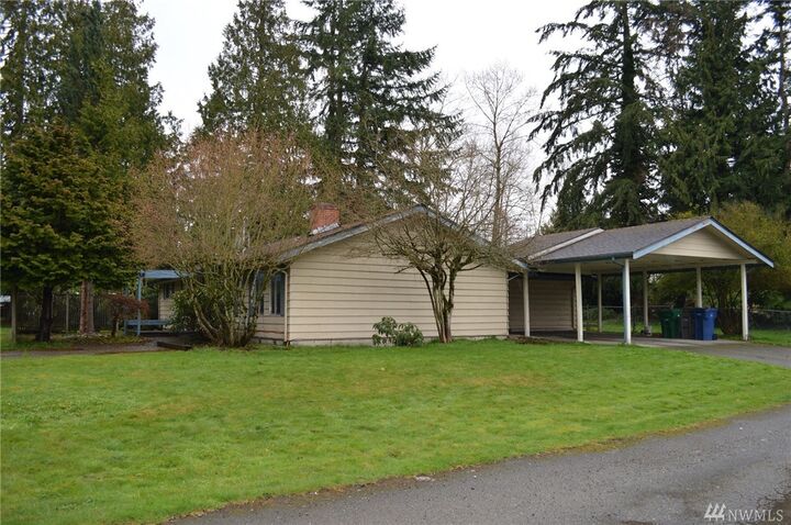 Property Photo: 2604 Center Rd WA 98204