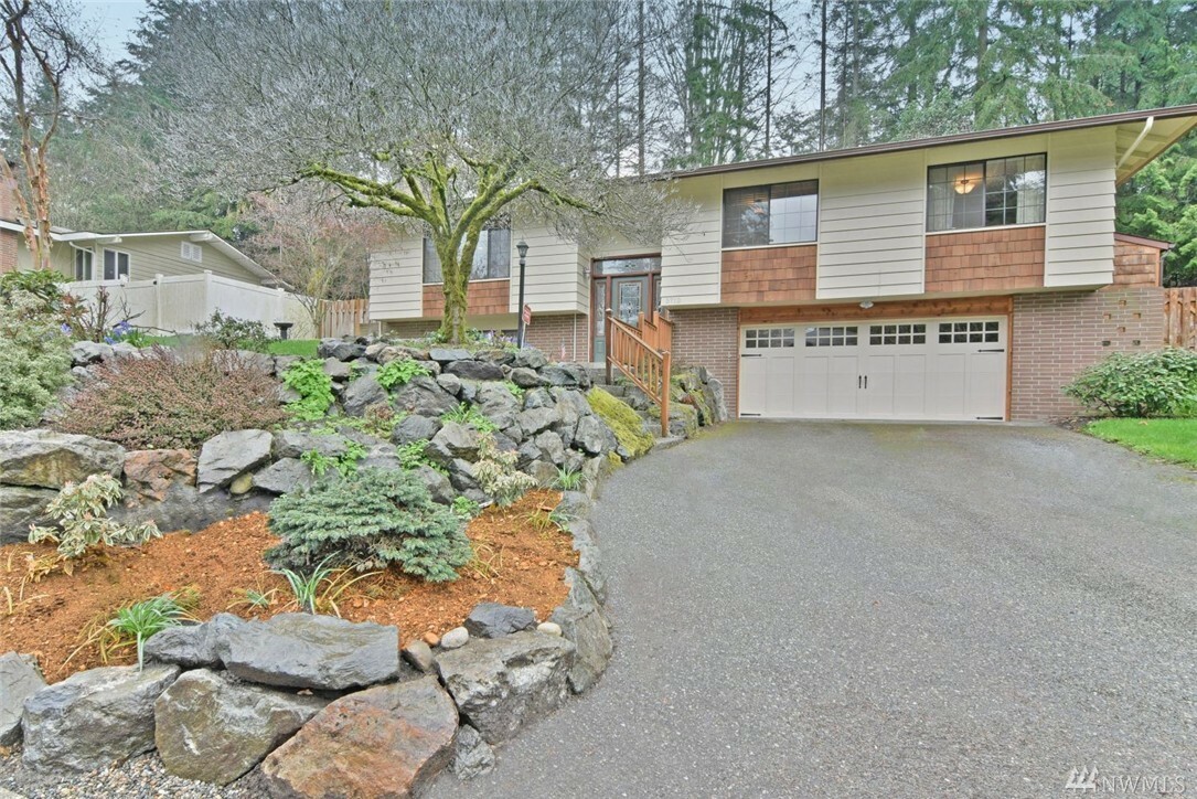 Property Photo:  5712 172nd Place SW  WA 98037 