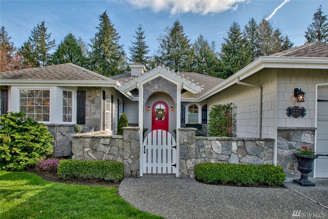 Property Photo:  12221 Bayhill Dr  WA 98233 