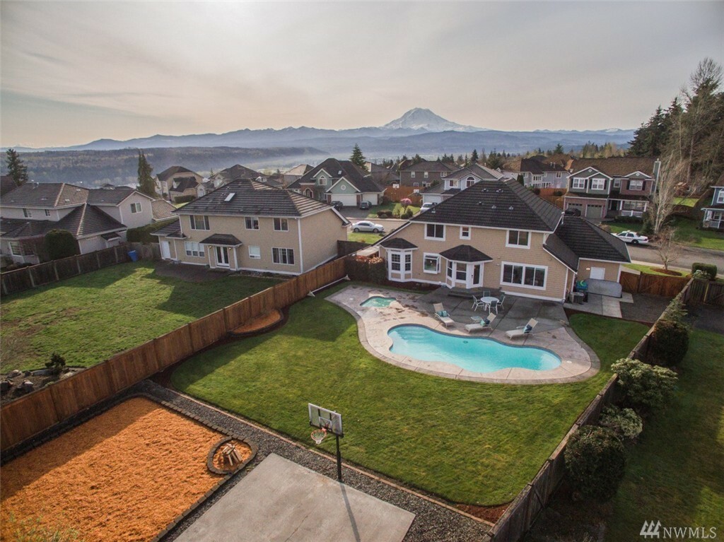 Property Photo: 13407 157th St Ct E WA 98374
