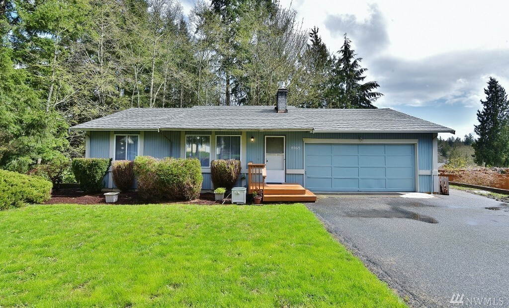 Property Photo:  8068 Blue Oak Pkwy NE  WA 98311 