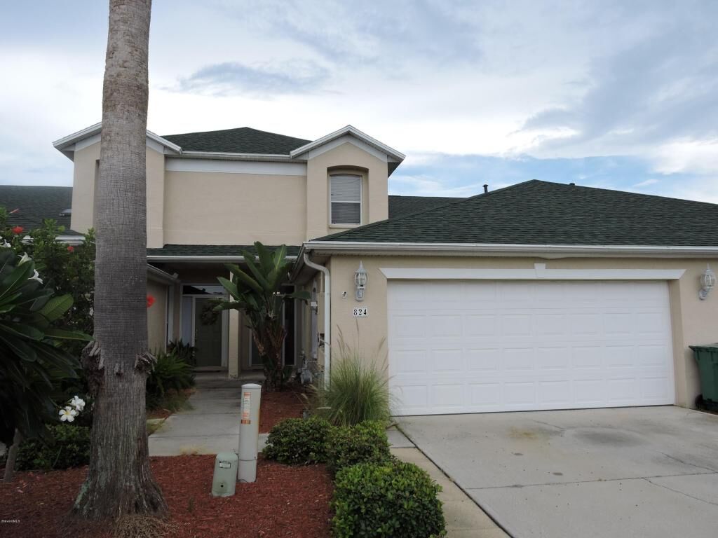 Property Photo: 824 Veronica Court FL 32937