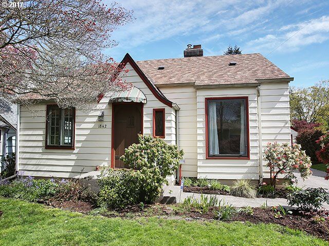 Property Photo: 1842 NE 60th Ave OR 97213