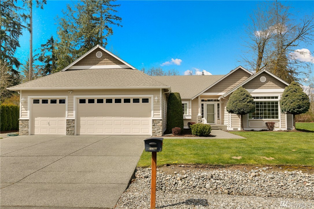Property Photo:  23722 137th Dr SE  WA 98296 