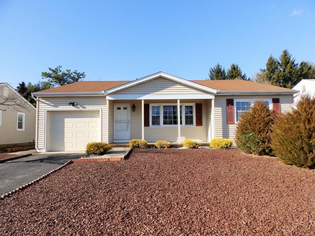 Property Photo:  152 Northumberland Drive  NJ 08757 