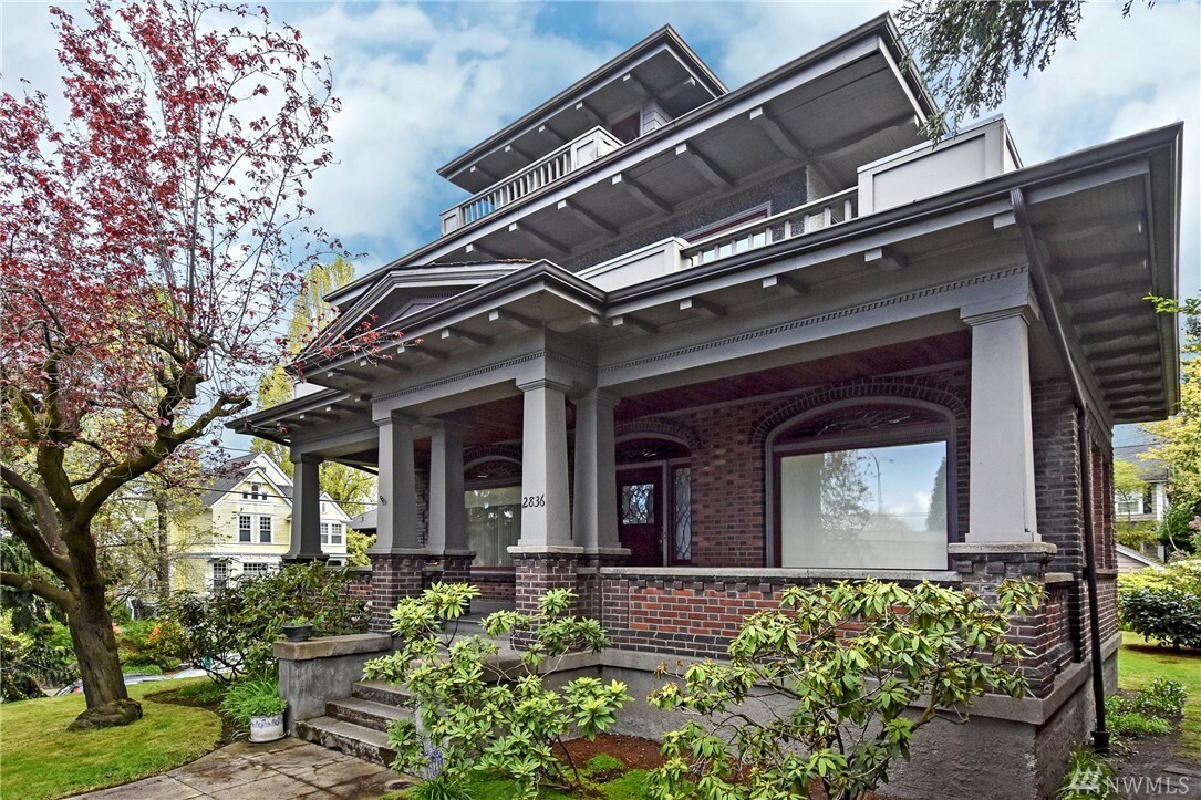Property Photo: 2836 Harvard Ave E WA 98102