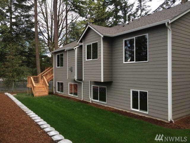 Property Photo:  6107 208th St SW  WA 98036 