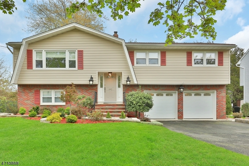 Property Photo:  442 Locust Ave  NJ 07652 