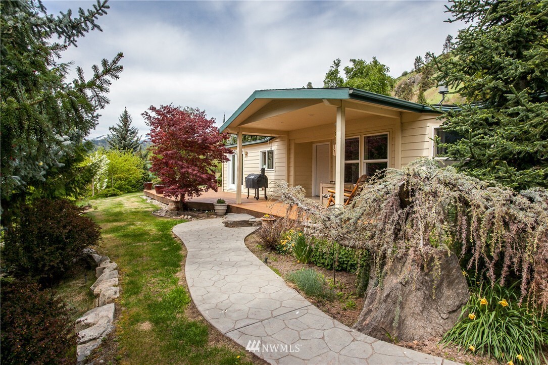 Property Photo: 6970 Olalla Canyon Road WA 98815