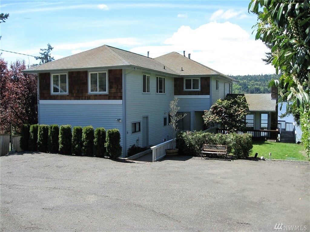 Property Photo: 4849 Erlands Point Rd NW WA 98312