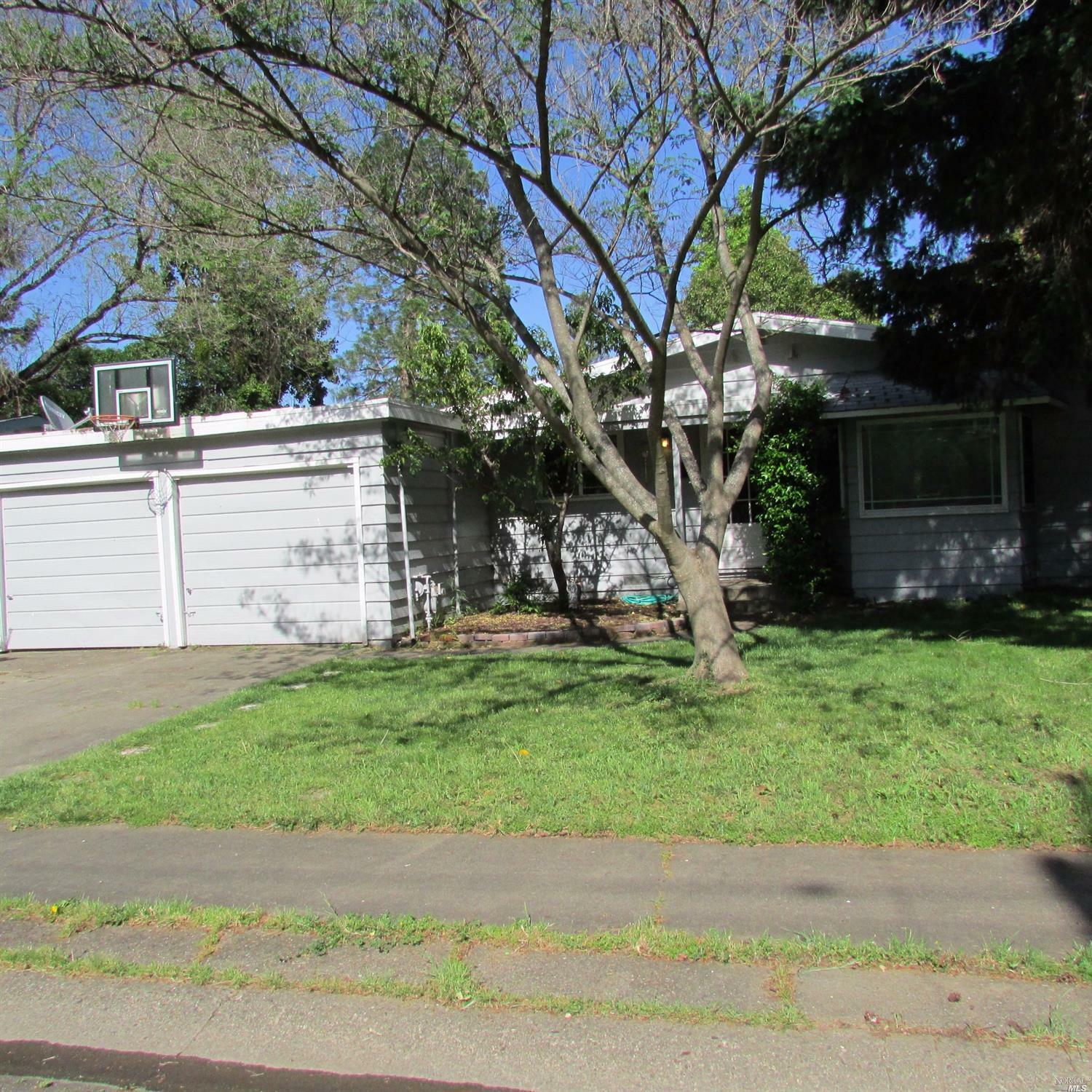 Property Photo:  1387 Yokayo Drive  CA 95482 