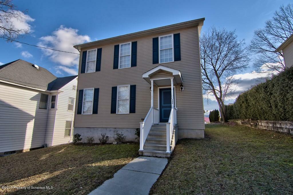 Property Photo:  390 Washington Avenue  PA 18433 