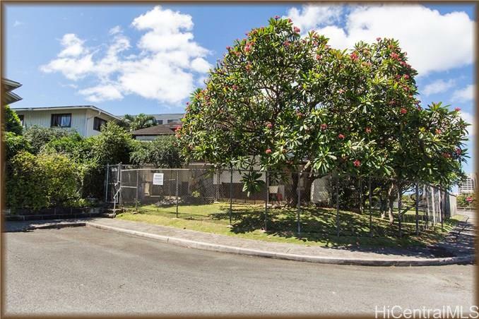 Property Photo:  1634B Leilehua Lane  HI 96813 