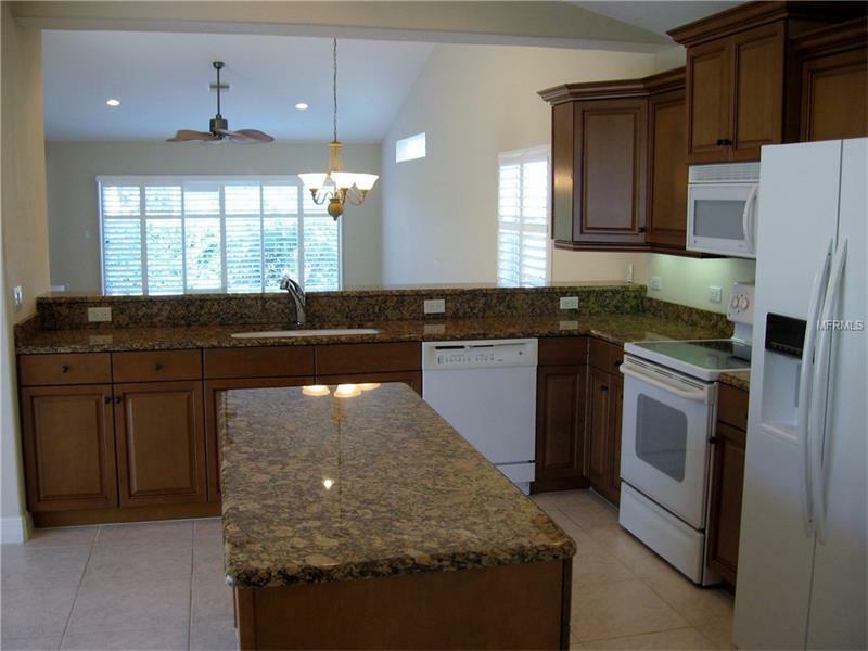 Property Photo:  105 Valencia Lakes Drive  FL 34292 