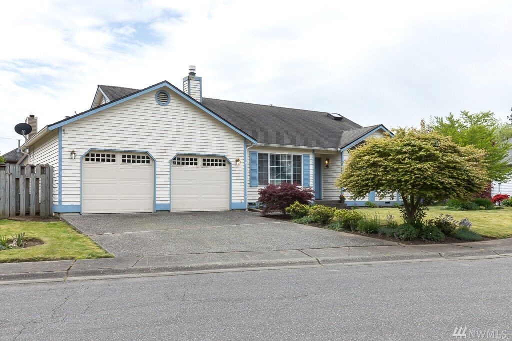 Property Photo:  718 Garden Lane  WA 98294 