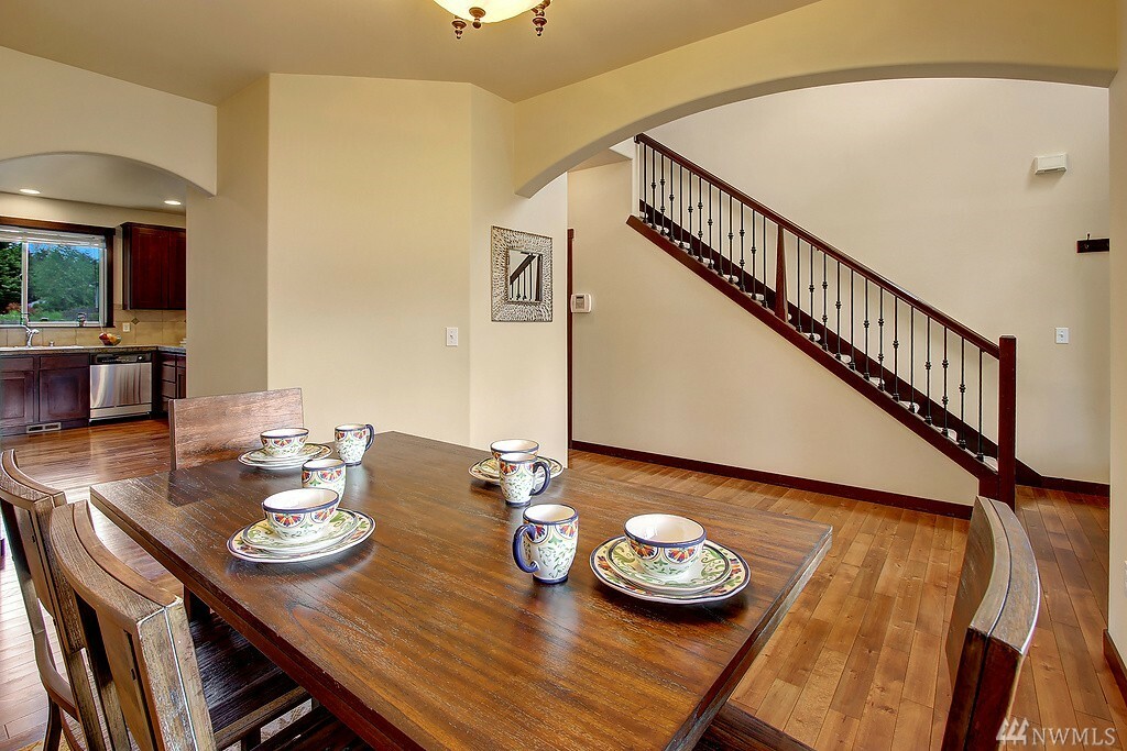 Property Photo: 5608 NE 198th Place WA 98028