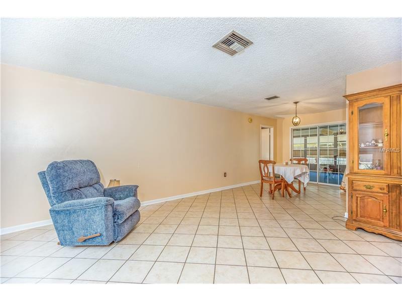 Property Photo:  6729 Bonnie Bay Circle N  FL 33781 