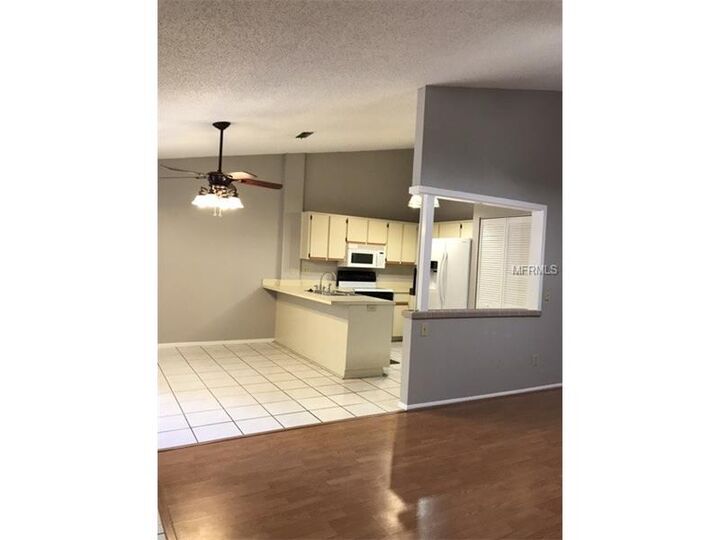 Property Photo: 4009 Shoreside Circle FL 33624
