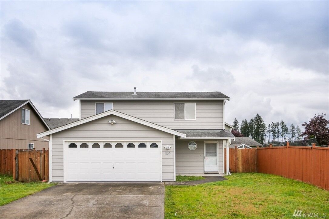 Property Photo: 1104 201st St E WA 98387