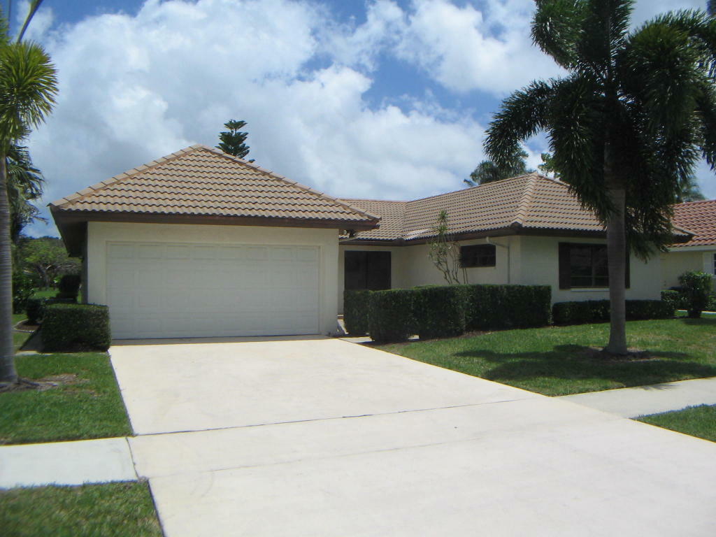 Property Photo:  10370 Greentrail Drive N  FL 33436 