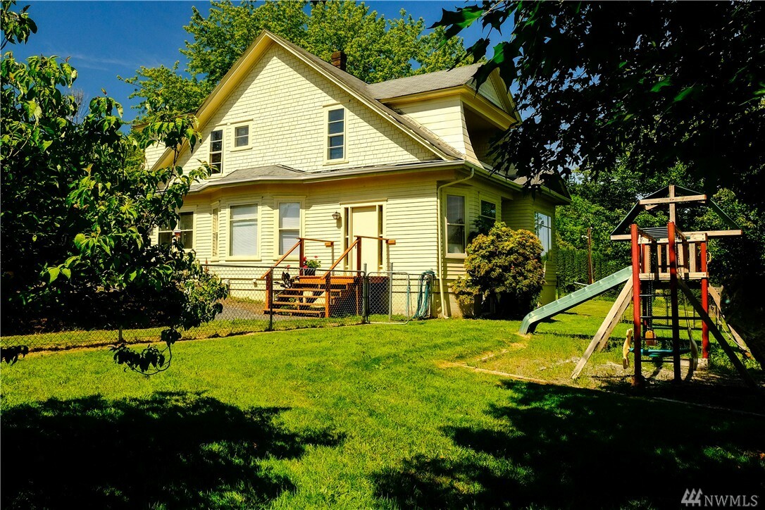 Property Photo: 5616 Lowell-Larimer Rd WA 98208