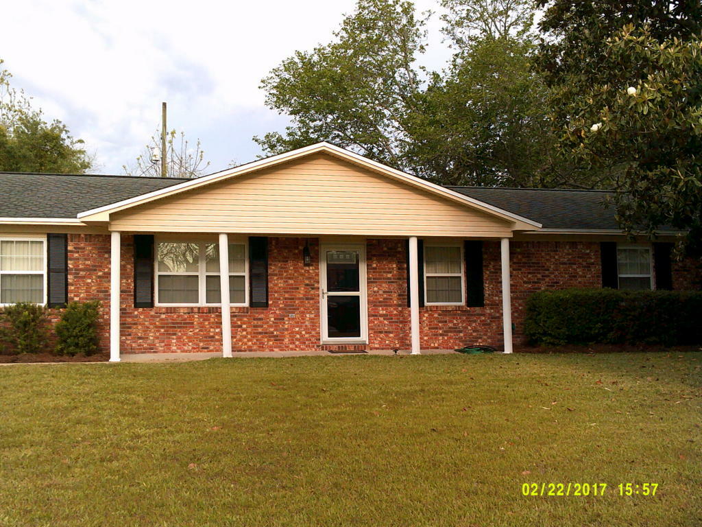 Property Photo:  906 Cloverdale Court  FL 32547 